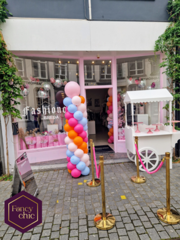 Opening winkel ballonpilaar en candycart
